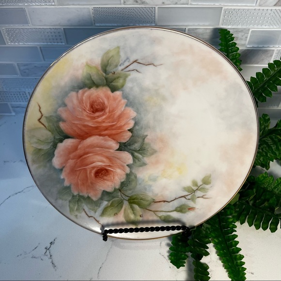 Vintage handpainted rose plate by Wilmina Woerner - Picture 5 of 8